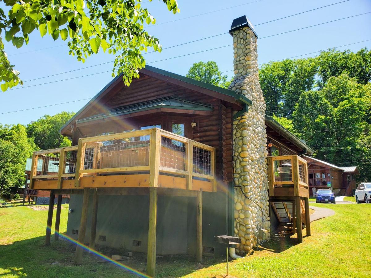 Skinny Dippin'-River Front- Free Tickets-Dog Friendly-Sleeps 6 鸽子谷 外观 照片
